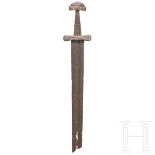 Wikingisches Schwert, Fragment, Nordeuropa, 10. Jhdt.Zweischneidige Klinge mit beidseitiger, flacher