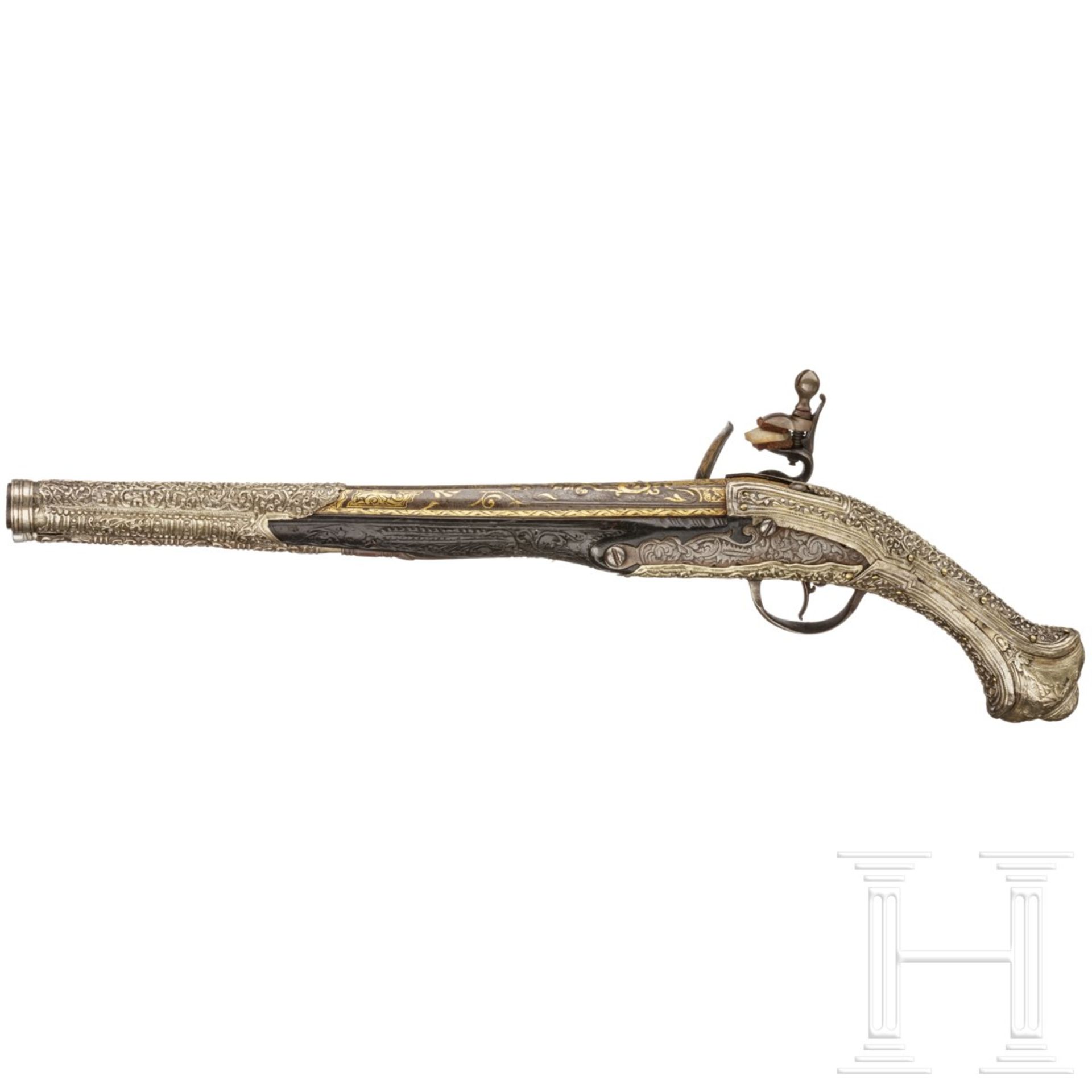 Steinschlosspistole, balkantürkisch, um 1800Runder 320 mm-Lauf mit glatter Seele im Kaliber 17 mm. - Bild 2 aus 3