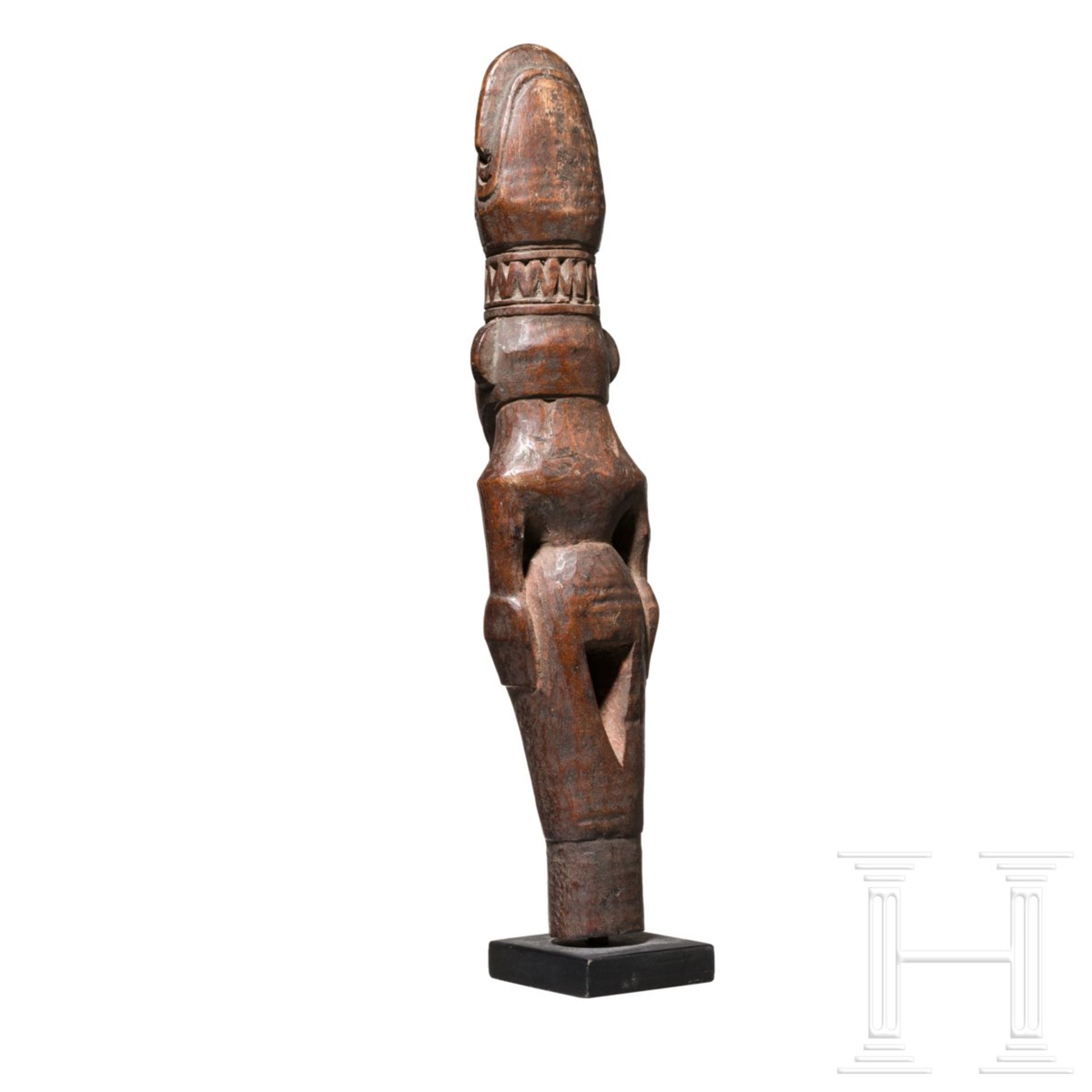 Anthropomorphe Figur, Papua-NeuguineaStilisierte Figur mit typischer eingerollter Nase, - Bild 3 aus 3