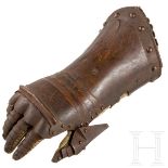 Rechte Hentze mit originalem Innenhandschuh, deutsch, um 1580Fünffach geschobener Handrücken mit