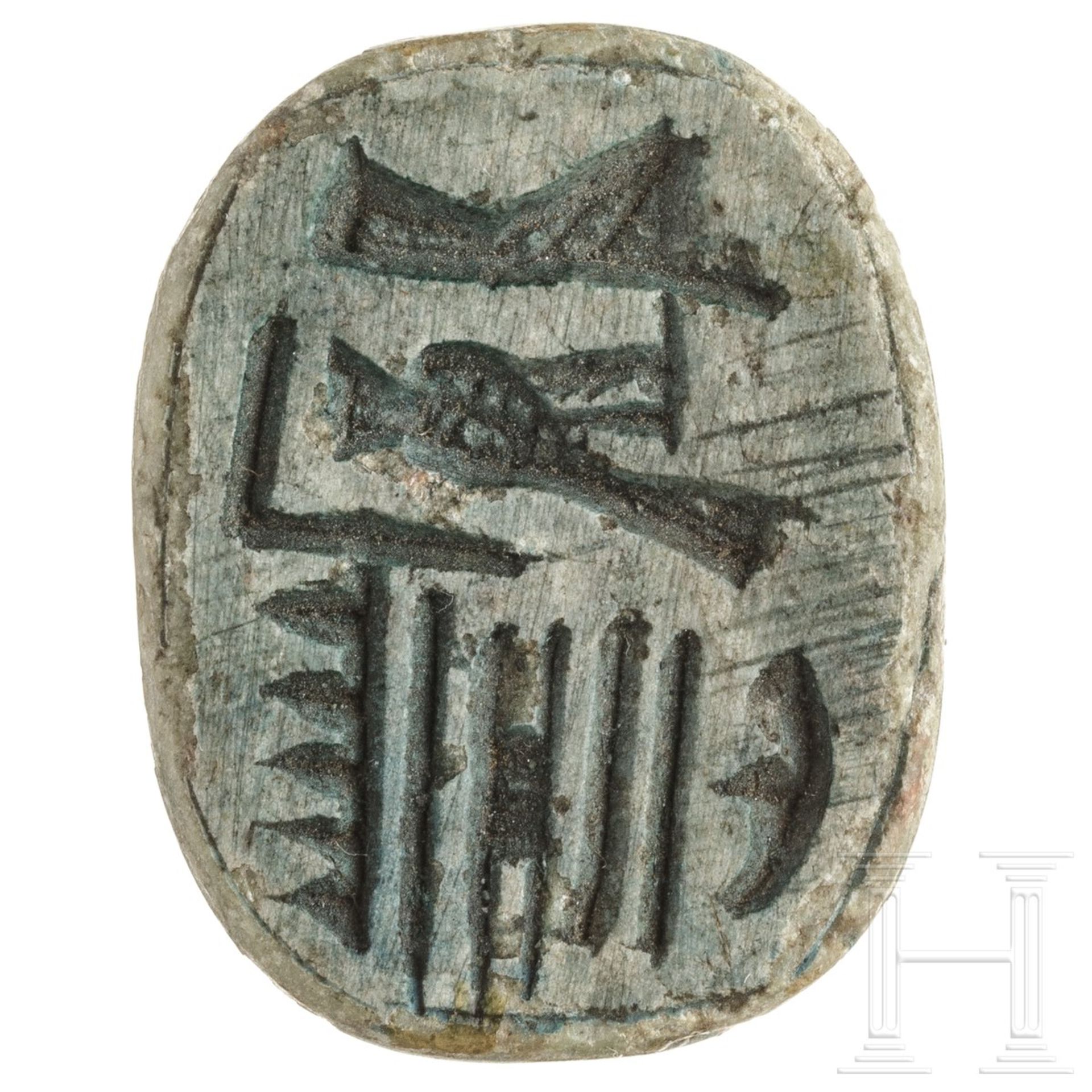Skarabäus mit Hieroglyphen auf der Unterseite, Ägypten, 2. - 1. Jtsd. v. Chr. - Bild 3 aus 3