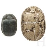 Zwei Amulett-Skarabäen, Ägypten, 2. - 1. Jtsd. v. Chr.