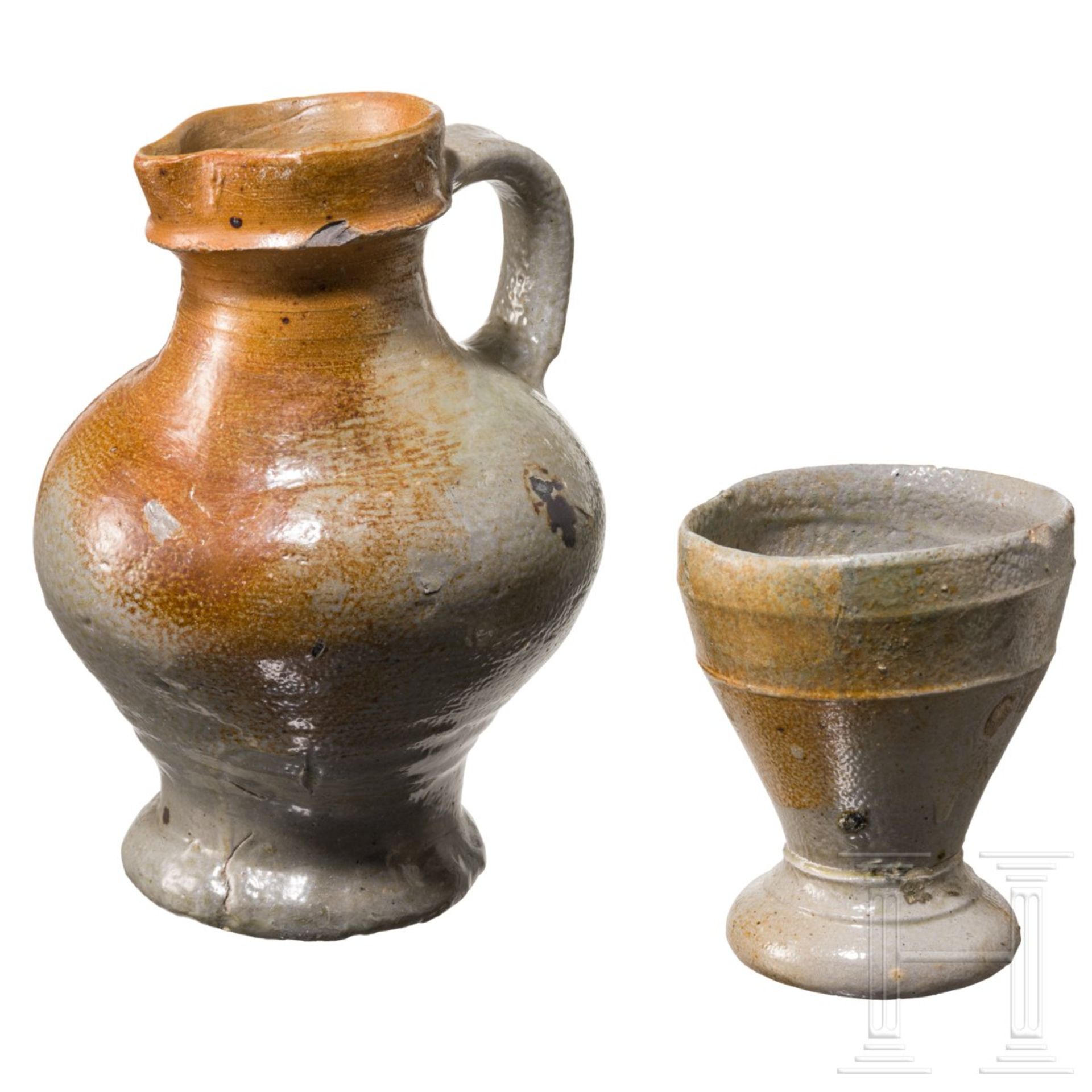 Krug und Einhenkeltasse aus Steinzeug, Raerener Ware, 16. - 17. Jhdt.