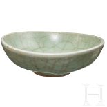 Eine Longquan-Celadon-Schüssel, China, Ming-Dynastie, 1368 - 1644