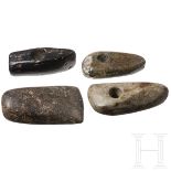 Drei Steinäxte und eine Dechsel, Mitteleuropa, Neolithikum, 5. - 3. Jtsd. v. Chr.