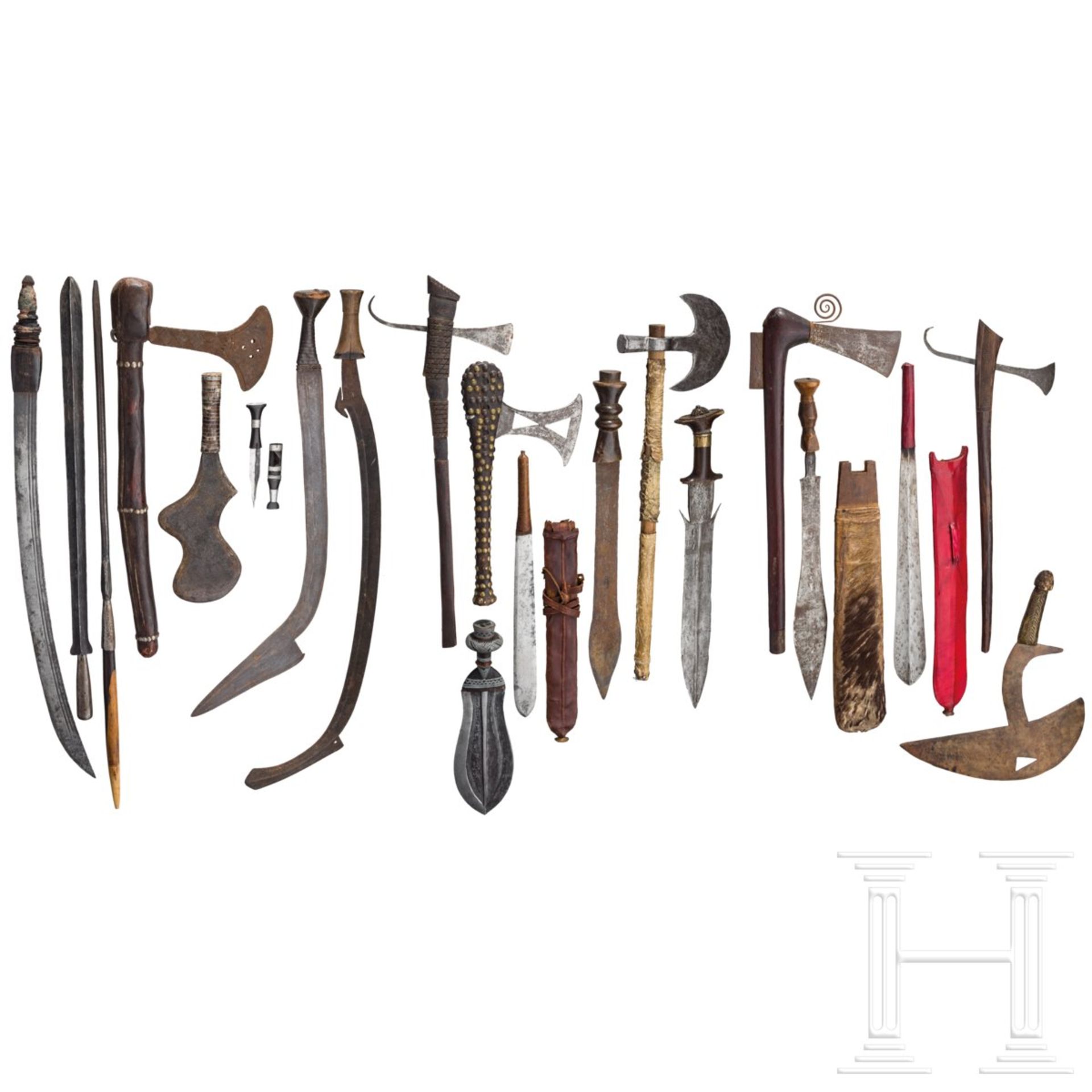 Sammlung von 19 afrikanischen Waffen