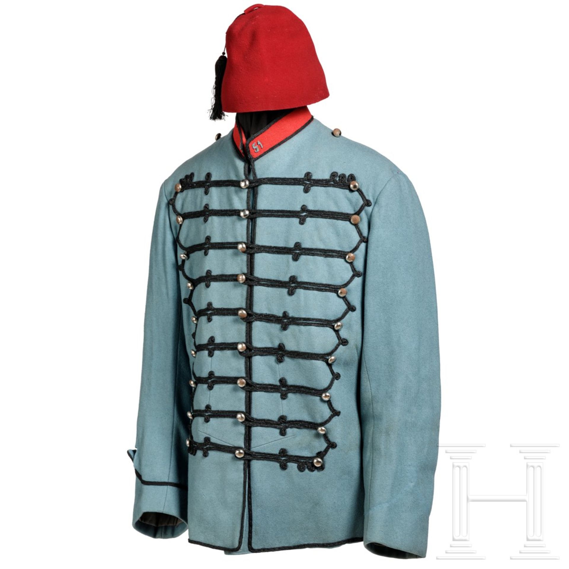 Fez und Uniformjacke eines nordafrikanischen Kolonialsoldaten, um 1900