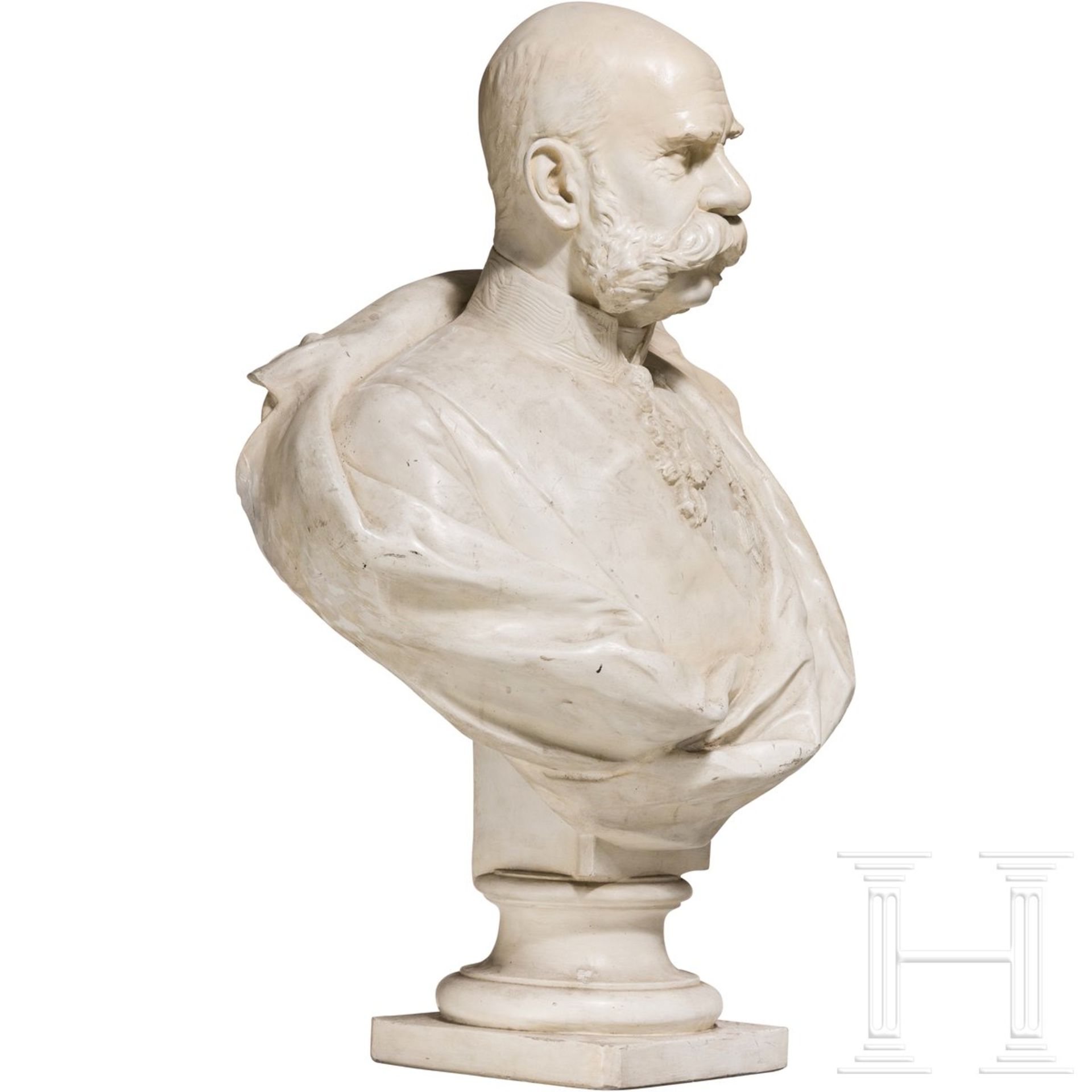 Kaiser Franz Joseph I. von Österreich - große Gipsbüste auf beschnitztem Holzständer - Bild 3 aus 4