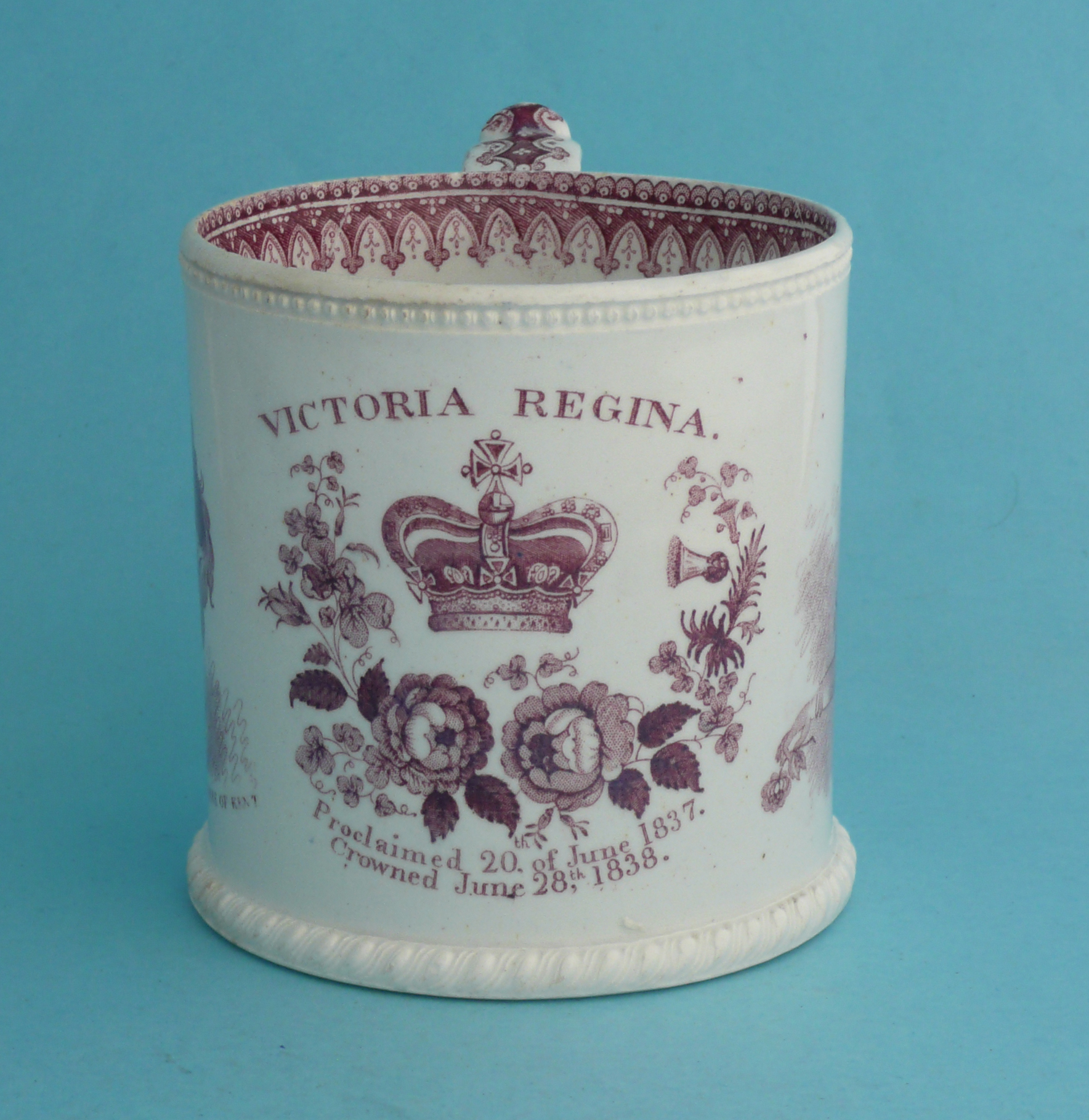 1838 Coronation: a cylindrical pearlware mug by Read & Clementson printed in pink with portraits - Image 3 of 5