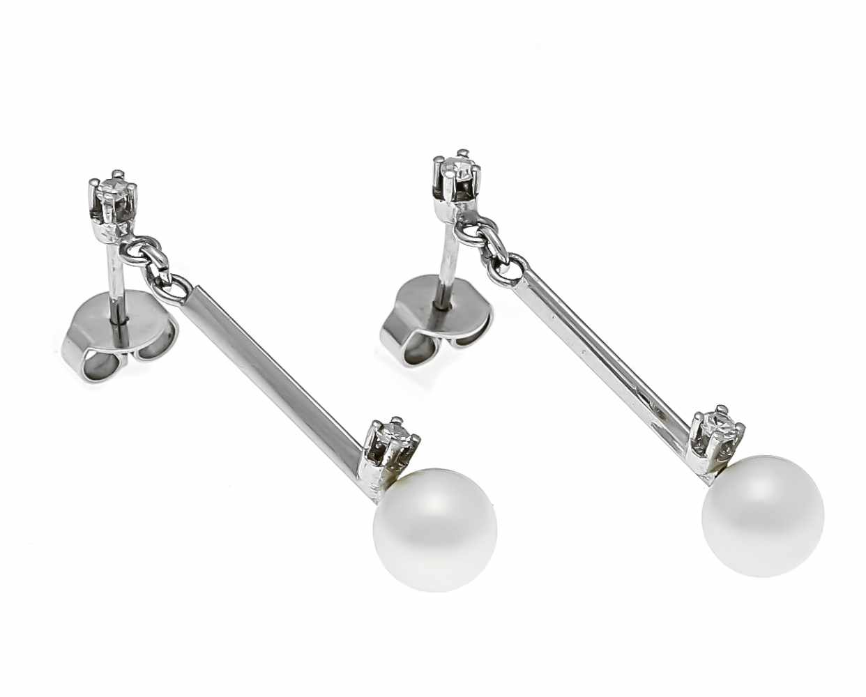 Akoya diamond stud earrings WG 585/000 with 2 Akoya pearls 6.5 mm and 4 diamonds, in total