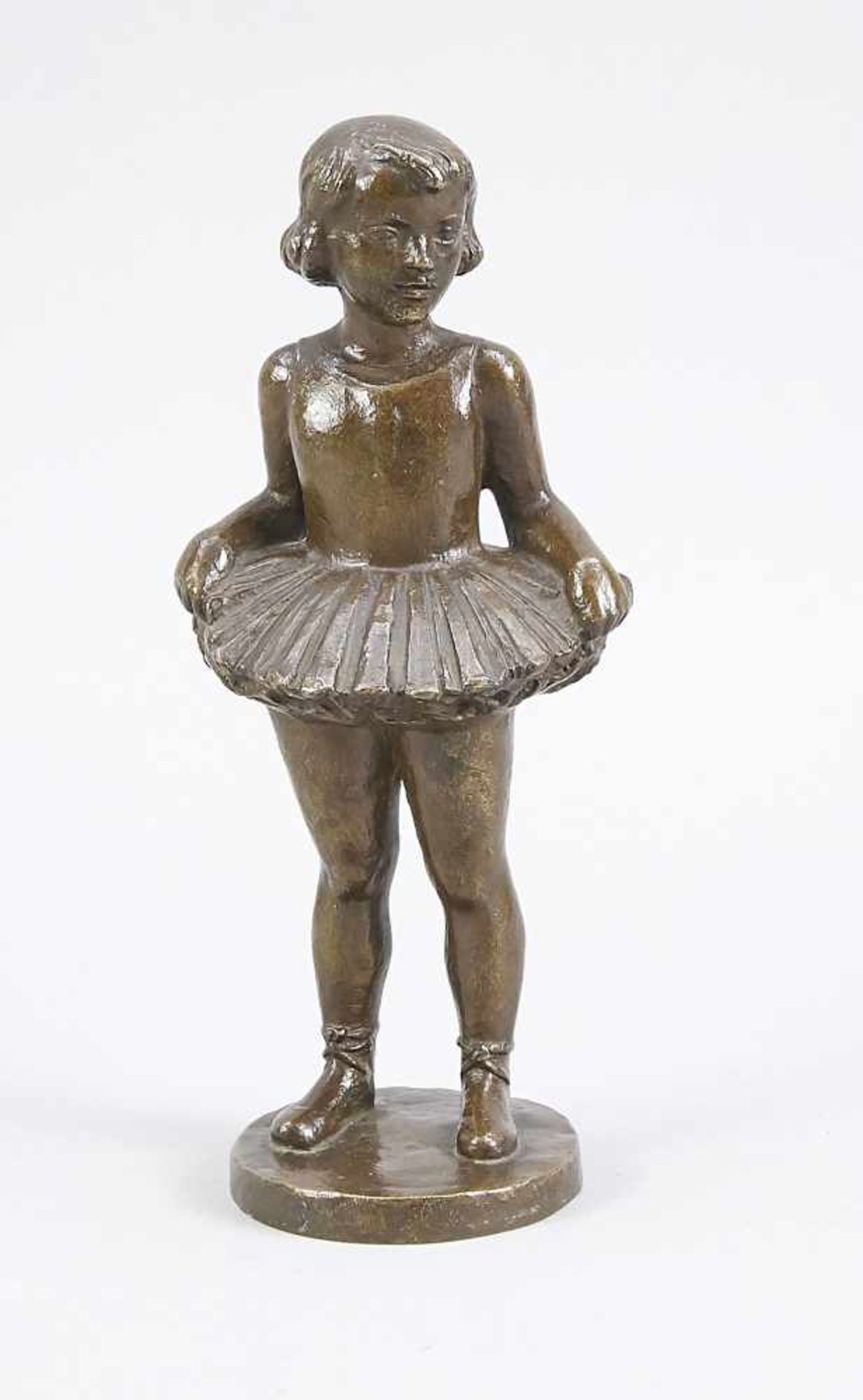 Anonymous sculptor around 1900, young ballerina in tutu, patinated brown, solid bronze on