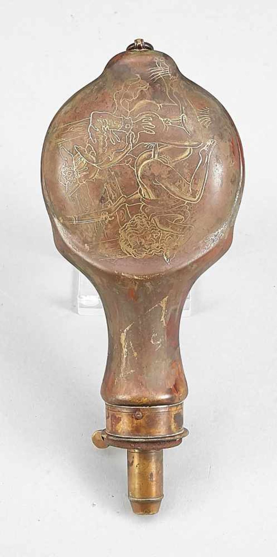 Powder bottle with hunting motif in relief and an engraved erotic scene on the back, 19th - Bild 2 aus 2