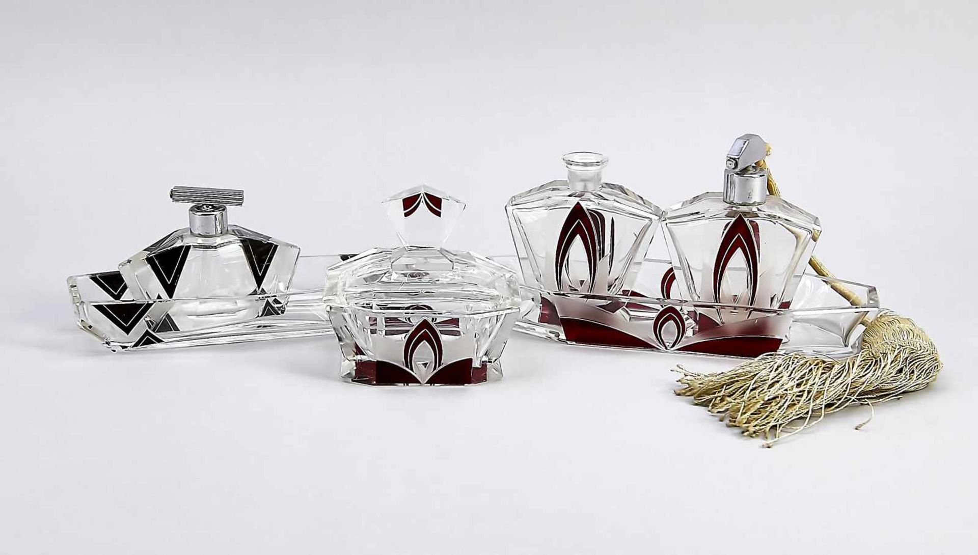 Six pieces of Art Deco perfume sets, 2 bowls, 2 atomizers, lidded box and flask (stopper