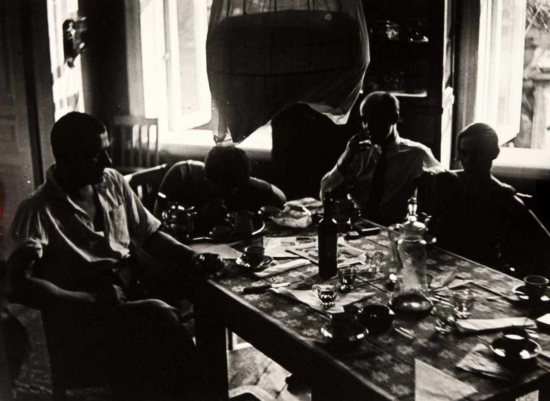 Alexander Rodtschenko (1891-1956), after, morning in the house, photograph on Agfa paper,