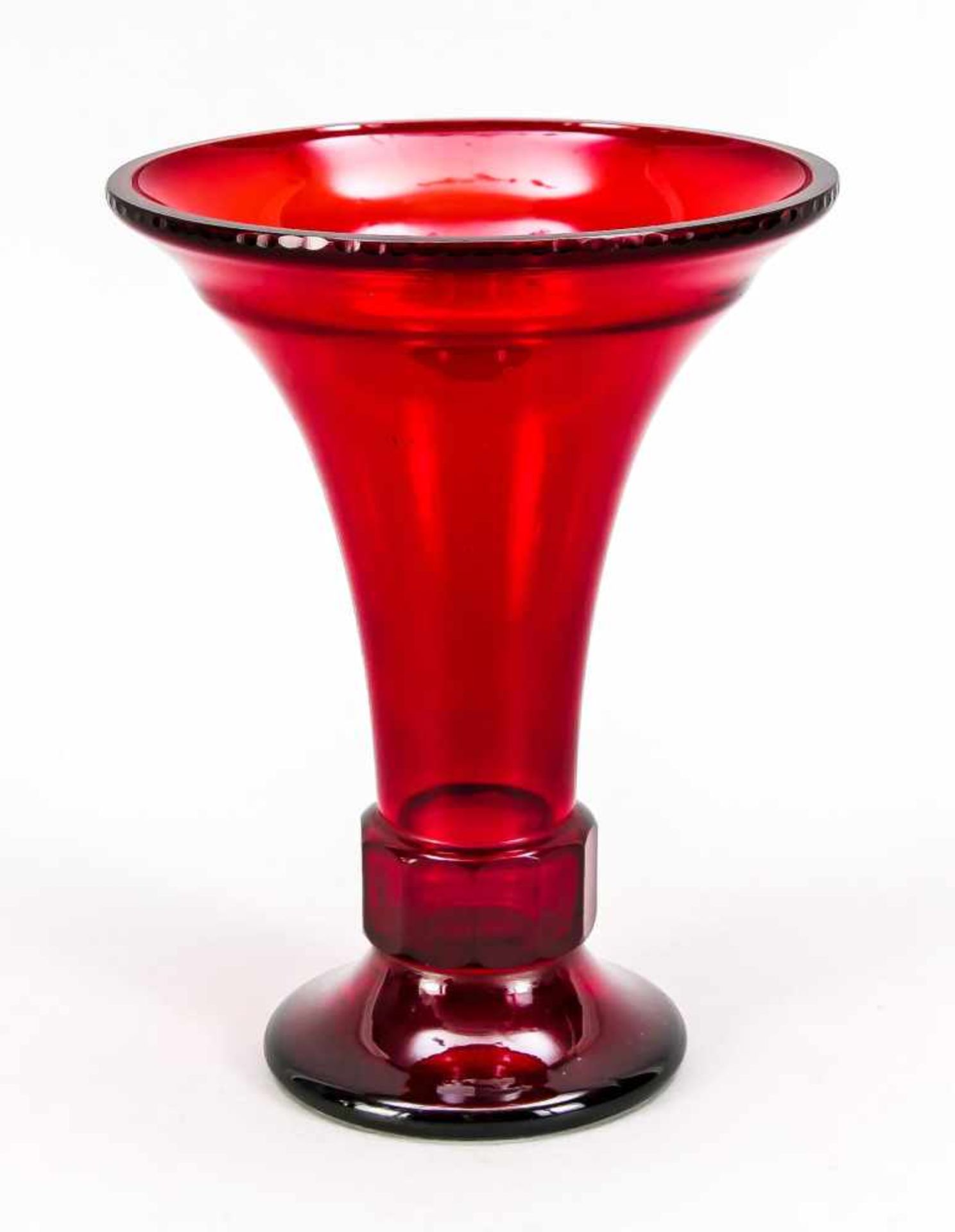 Vase, Jean-Beck, Munich, around 1920, trumpet shape, round stand, above angular cut, body