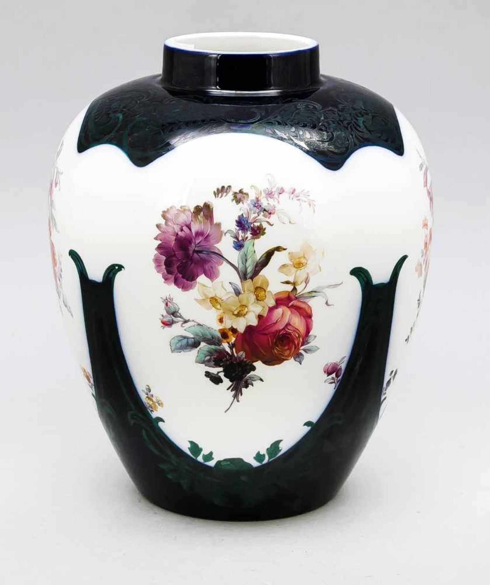 Vase, KPM Berlin, beginning 20th century, 1st quality, painter's mark 2nd quality, bulged