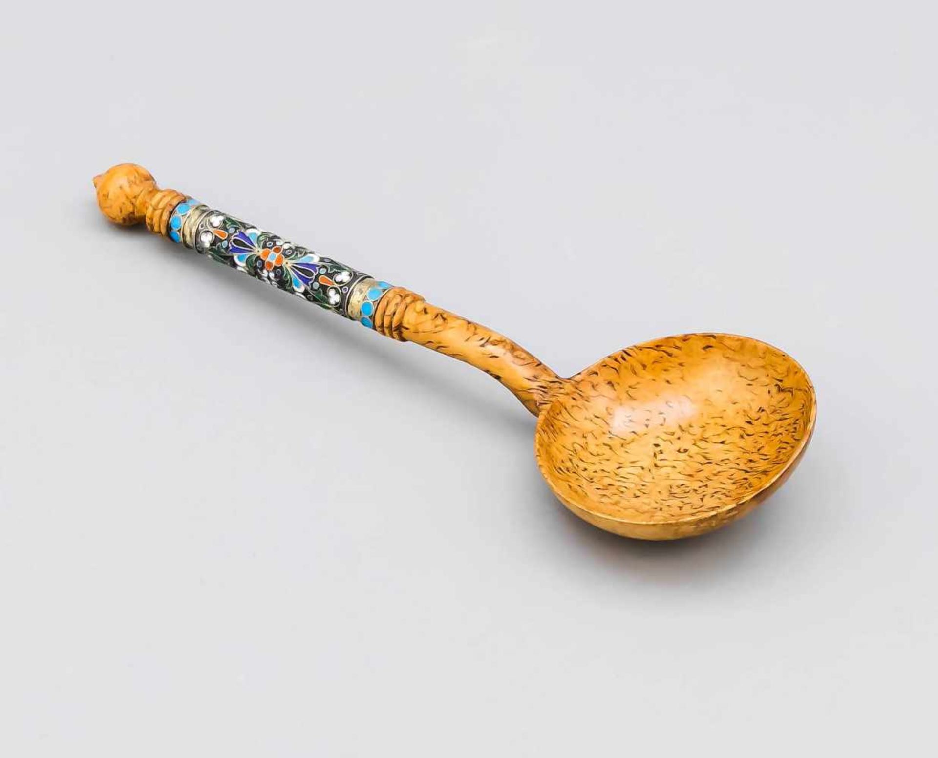 Caviar spoon, probably Russia, 19th century (?), Mokau (?), Burl wood, handle with cuff,
