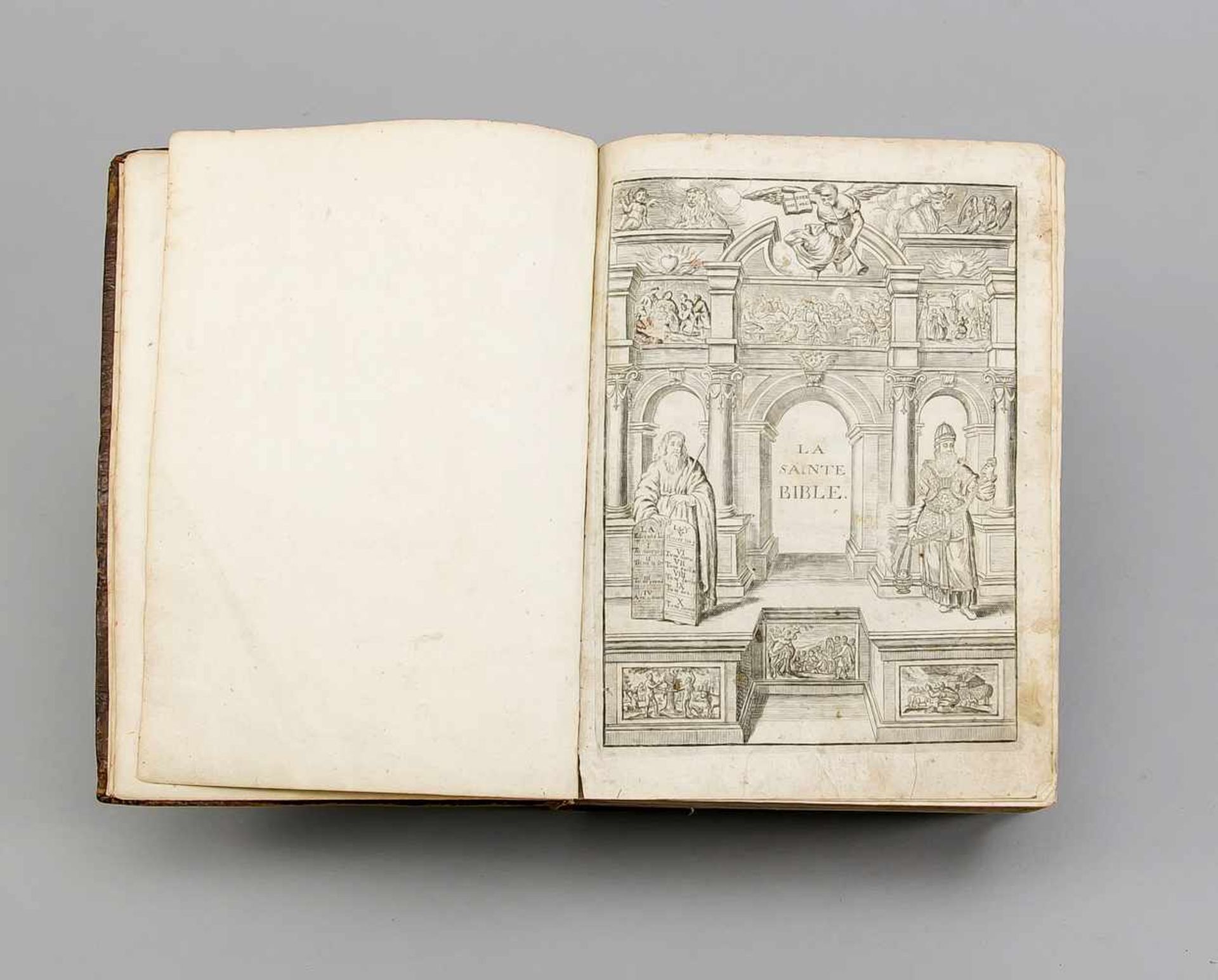 Alte Bibel, Genf, 1705. Ledereinband. Auf einer der ersten Seiten in Französisch bez. als"Die - Image 2 of 4