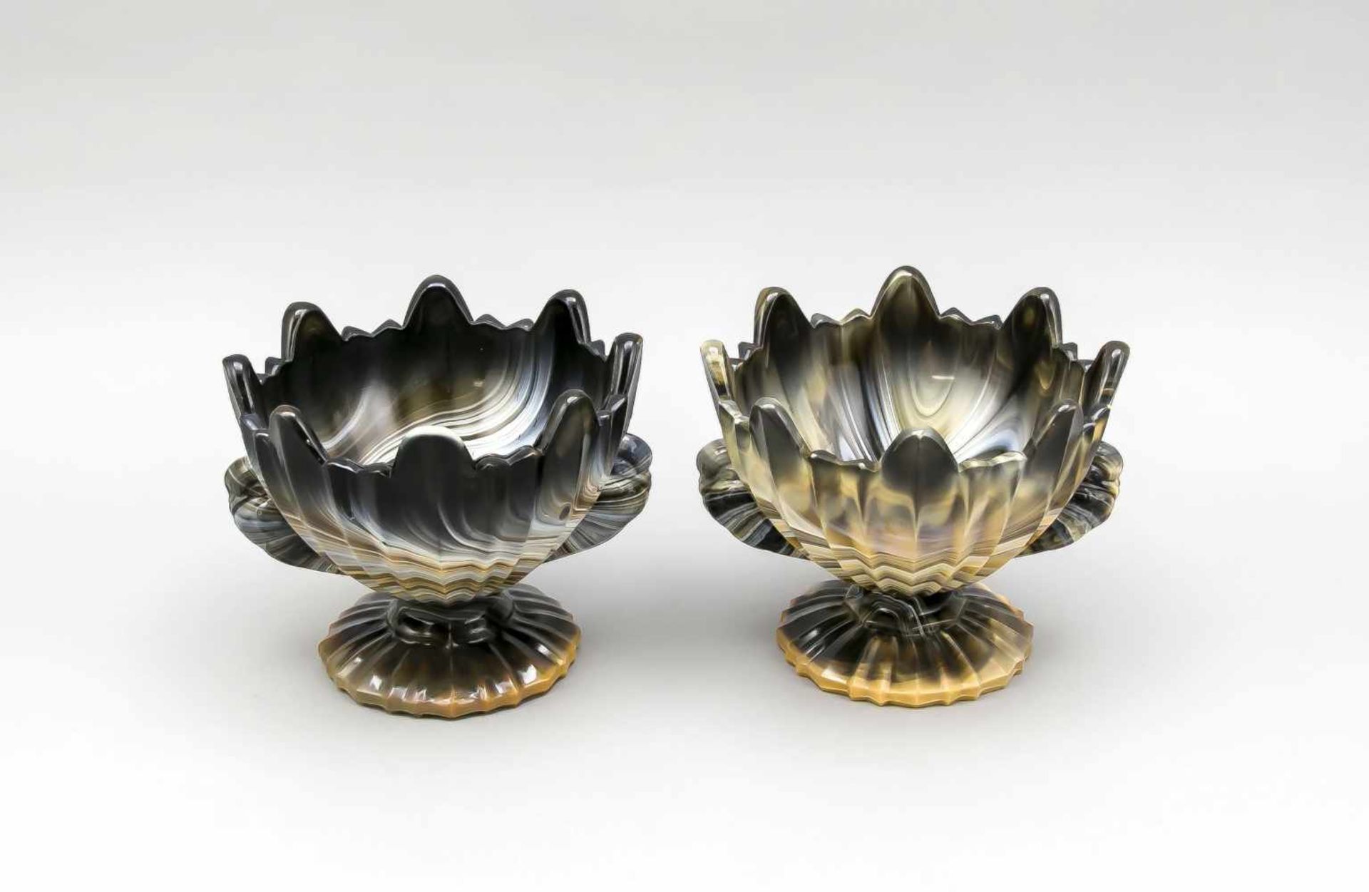 Pair of round foot bowls, 20th century, model blown, round wavy base, short shaft, bowlwith bird