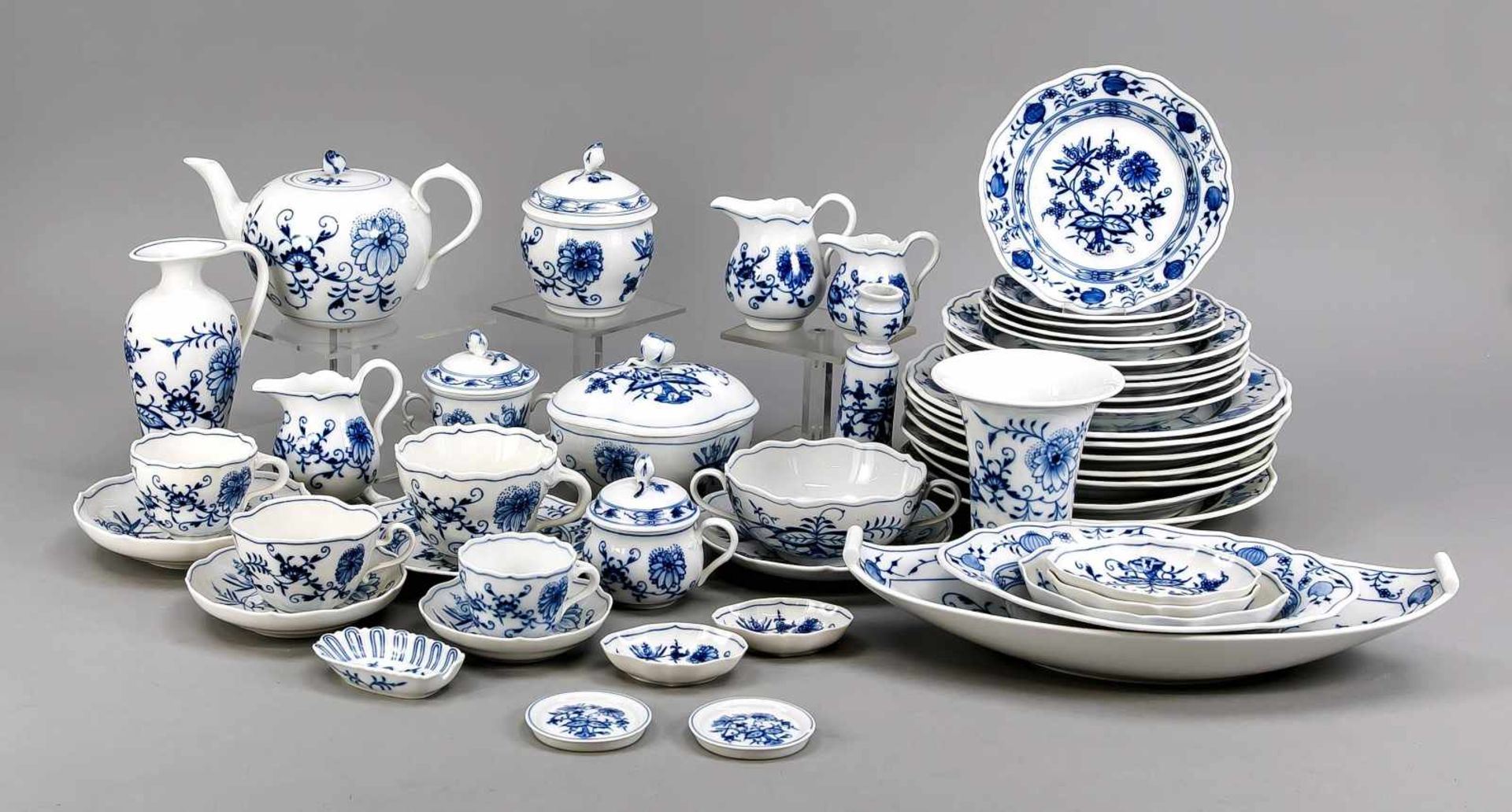 Rest service, approx. 70 pieces, Meissen, 20th century, 3rd choice and deputate, onionpattern in