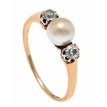 Pearl old cut diamond ring RG / WG 585/000 with a 5 mm pearl and 2 old cut diamonds, total0.20 ct