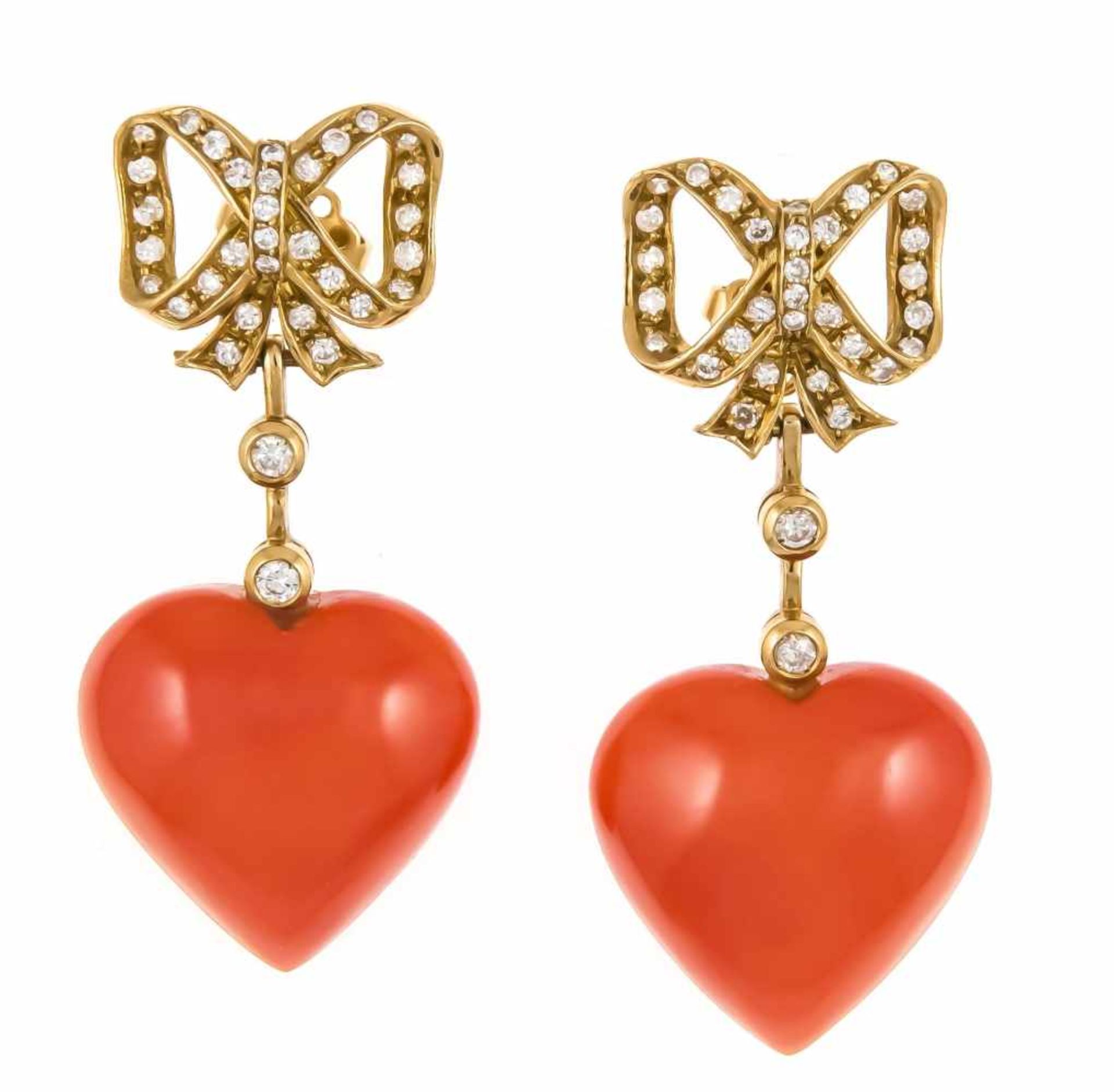 Coral diamond stud earrings GG 750/000, each with a fine coral heart 20 mm and brilliantdiamonds,