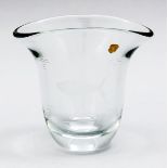 Vase, Schweden, 20. Jh., Afors Glas, runder Stand, gerader Korpus mit breitem, ovalenMündungsrand,