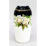 Jugendstil-Vase, Rosenthal, Selb-Bavaria, 1920er Jahre, leicht ovoide Form, umlaufendeGirlande mit