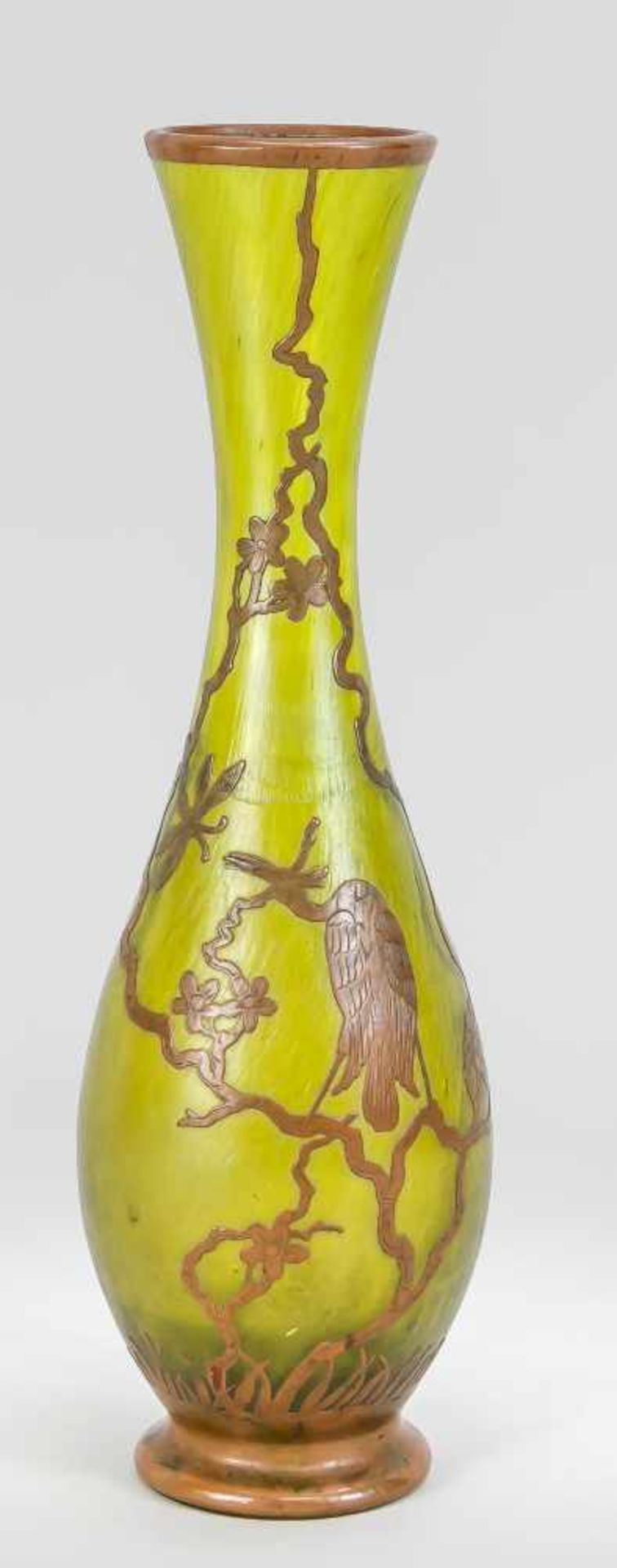 Jugendstil-Vase, Frankreich (?), um 1900, runder Stand, bauchiger geschweifter Korpus,klares Glas