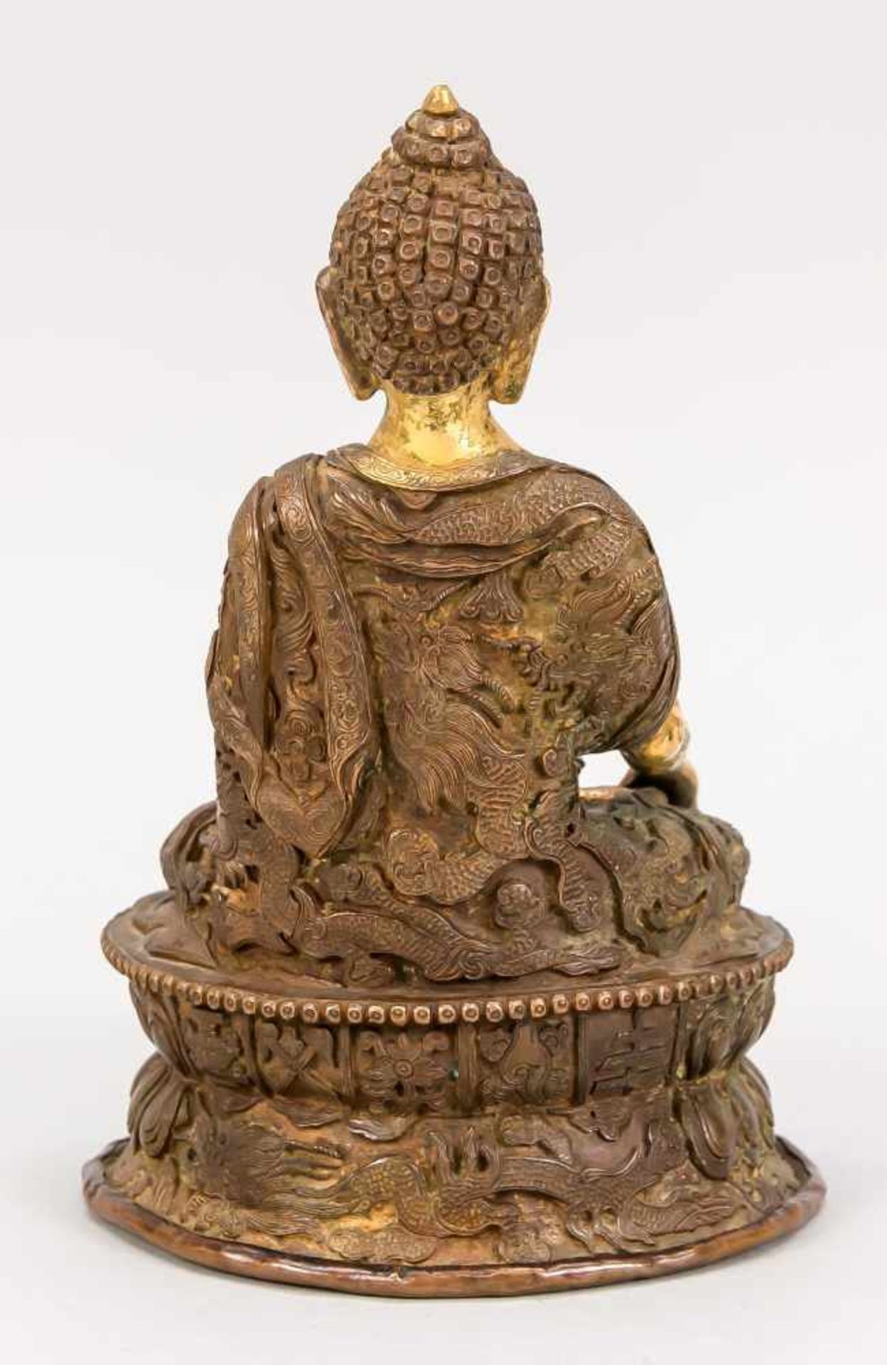 Buddha Shakyamuni, China/Tibet, wohl 18. Jh., Bronze, partiell feuervergoldet. Im - Bild 2 aus 2