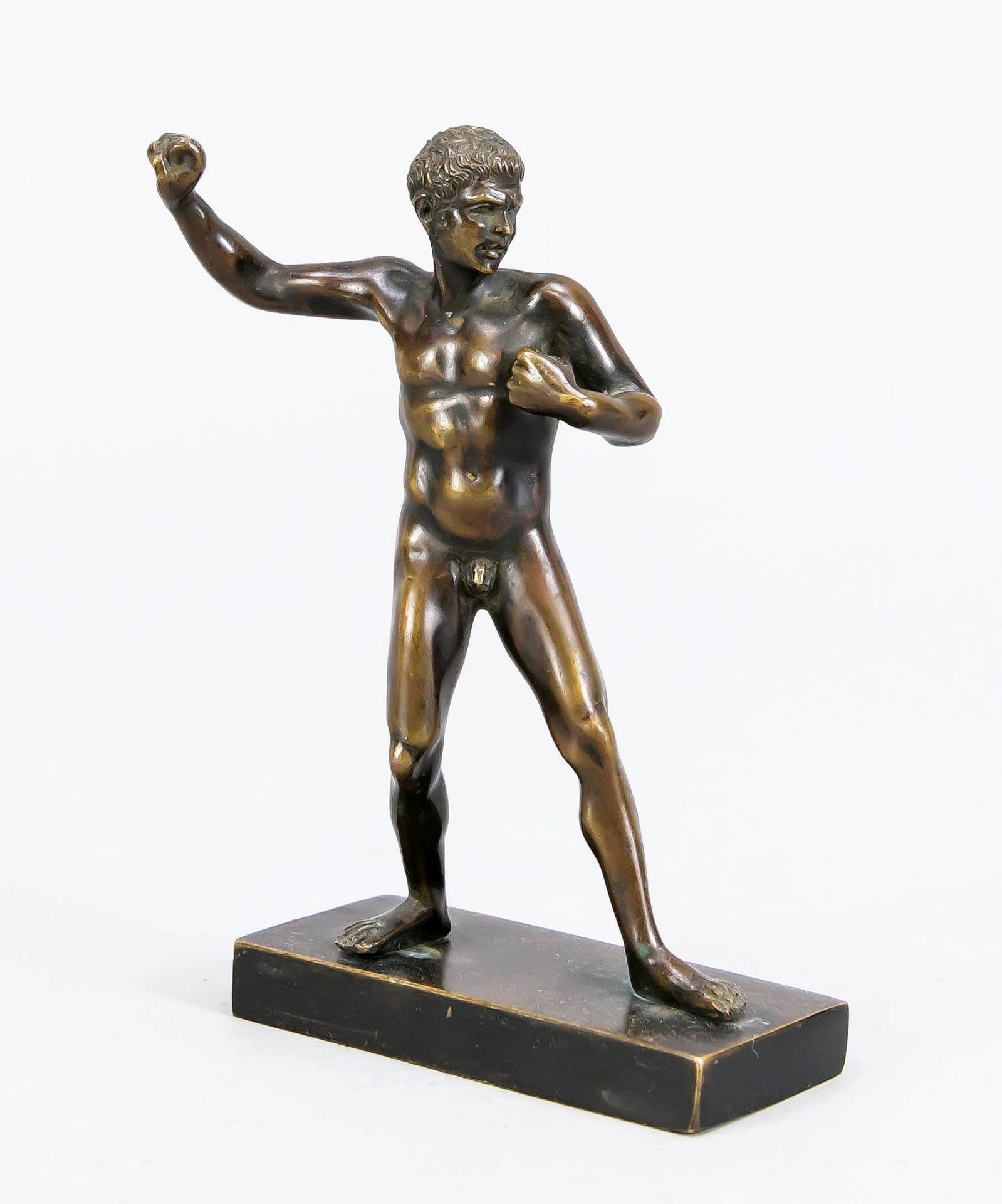 Kleine Bonzestatuette des 19. Jh., David den Stein gegen Goliath schleudernd, braun