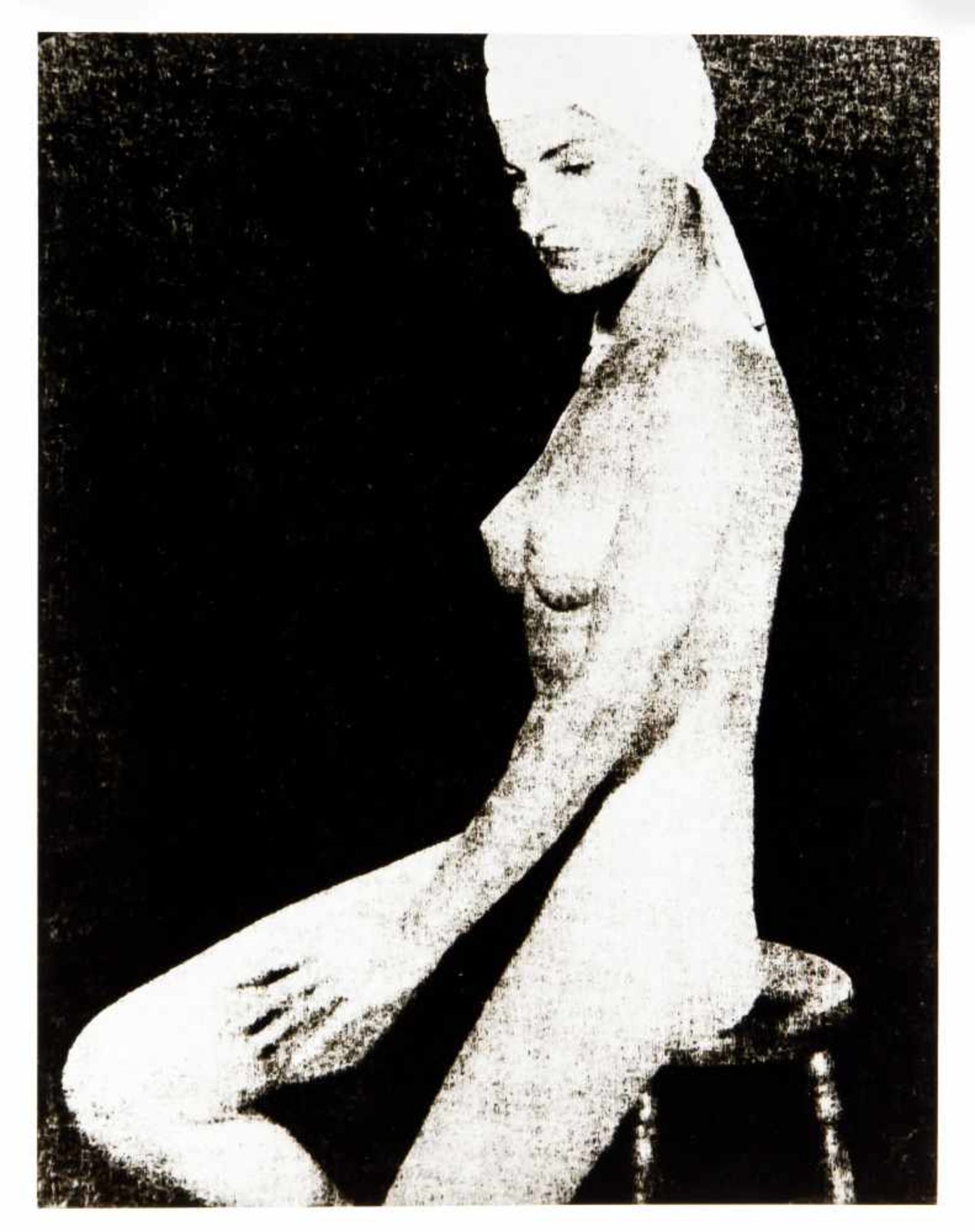 Man Ray (1890-1976), sitzender Akt, Schwarzweißfotografie, Abzug für die Griffelkunst