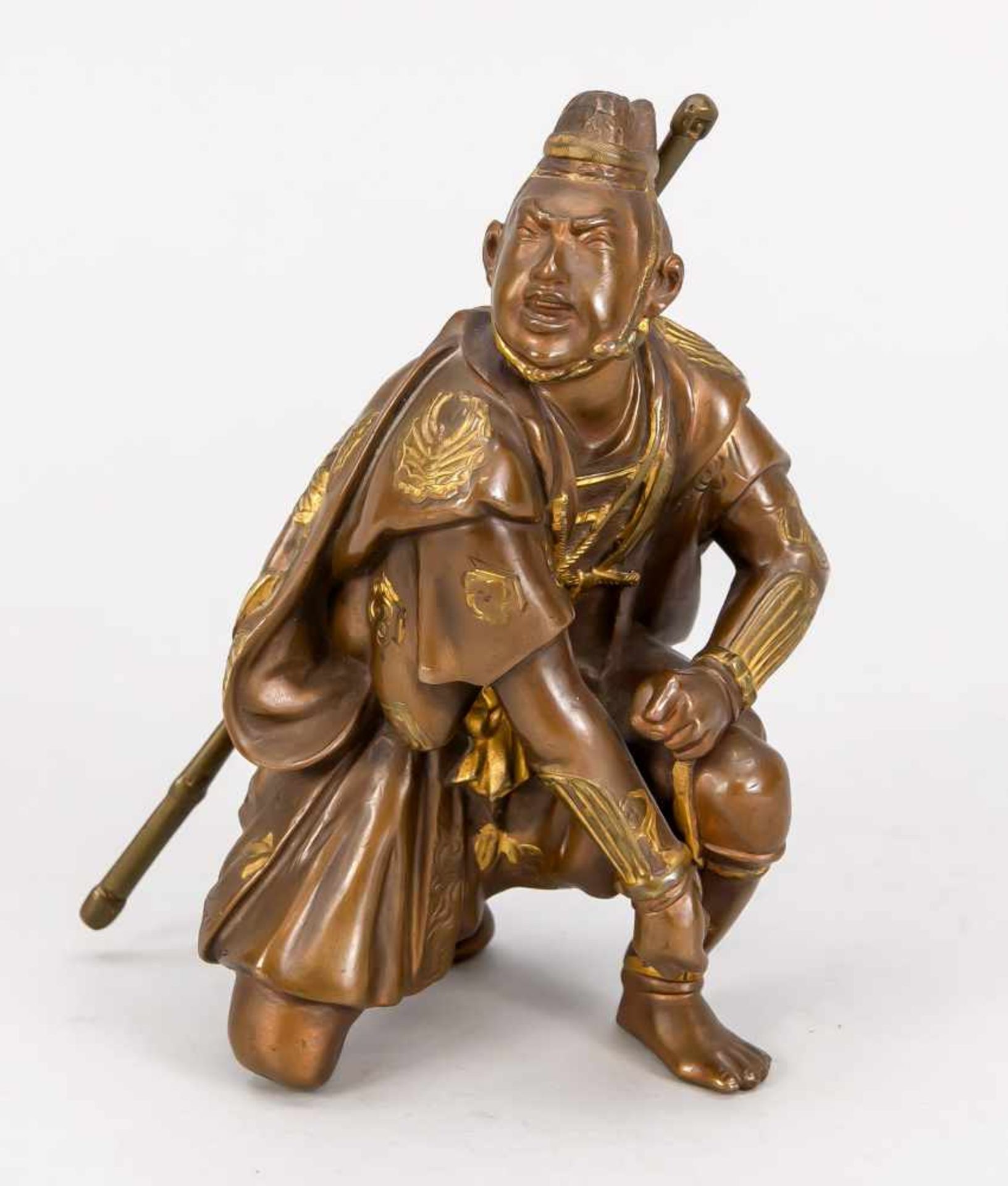 Figur eines Samurai, Japan, 19./20. Jh. (Meiji-zeitlich), Bronze mit Teilvergoldung.