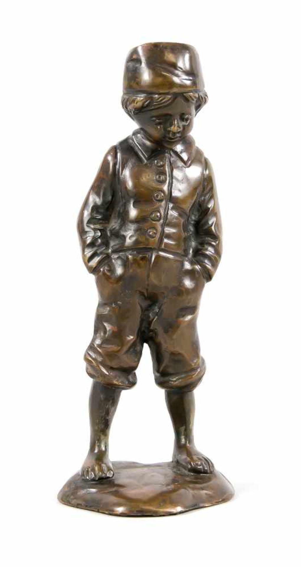 Unidentifizierter Bildhauer Ende 19. Jh., Junge mit den Händen in den Hosentaschen, braun
