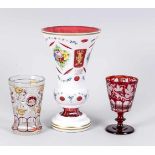 Konvolut von drei Teilen, 20. Jh., Becherglas, Fußglas und Vase, jeweils klares Glas, tlw.