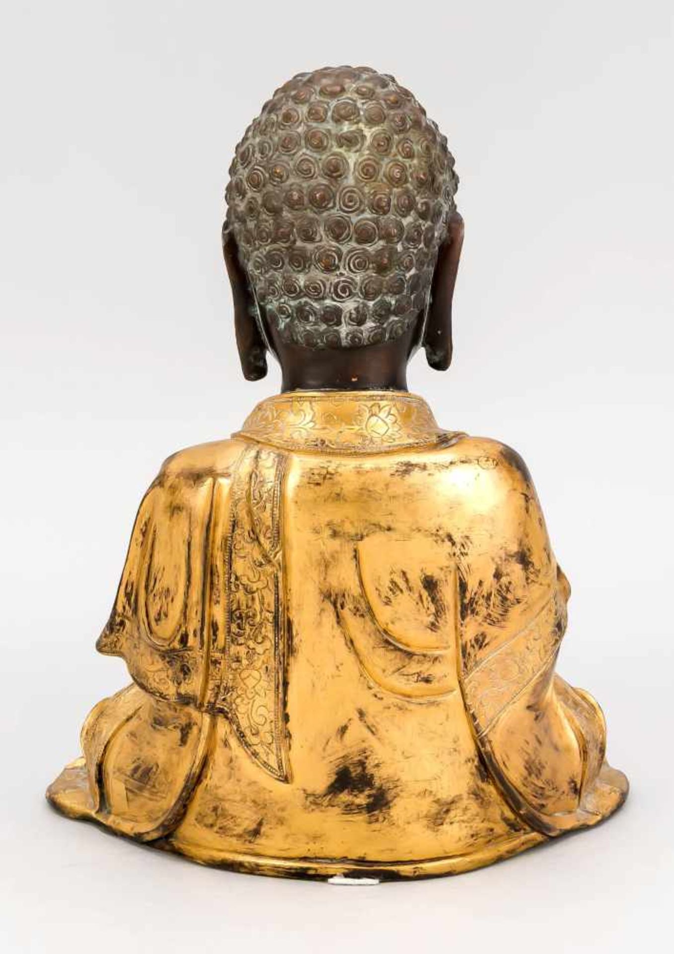 Buddha Shakyamuni, China, wohl späte Ming-Dynastie (16./17. Jh.). Bronze mit - Bild 2 aus 2