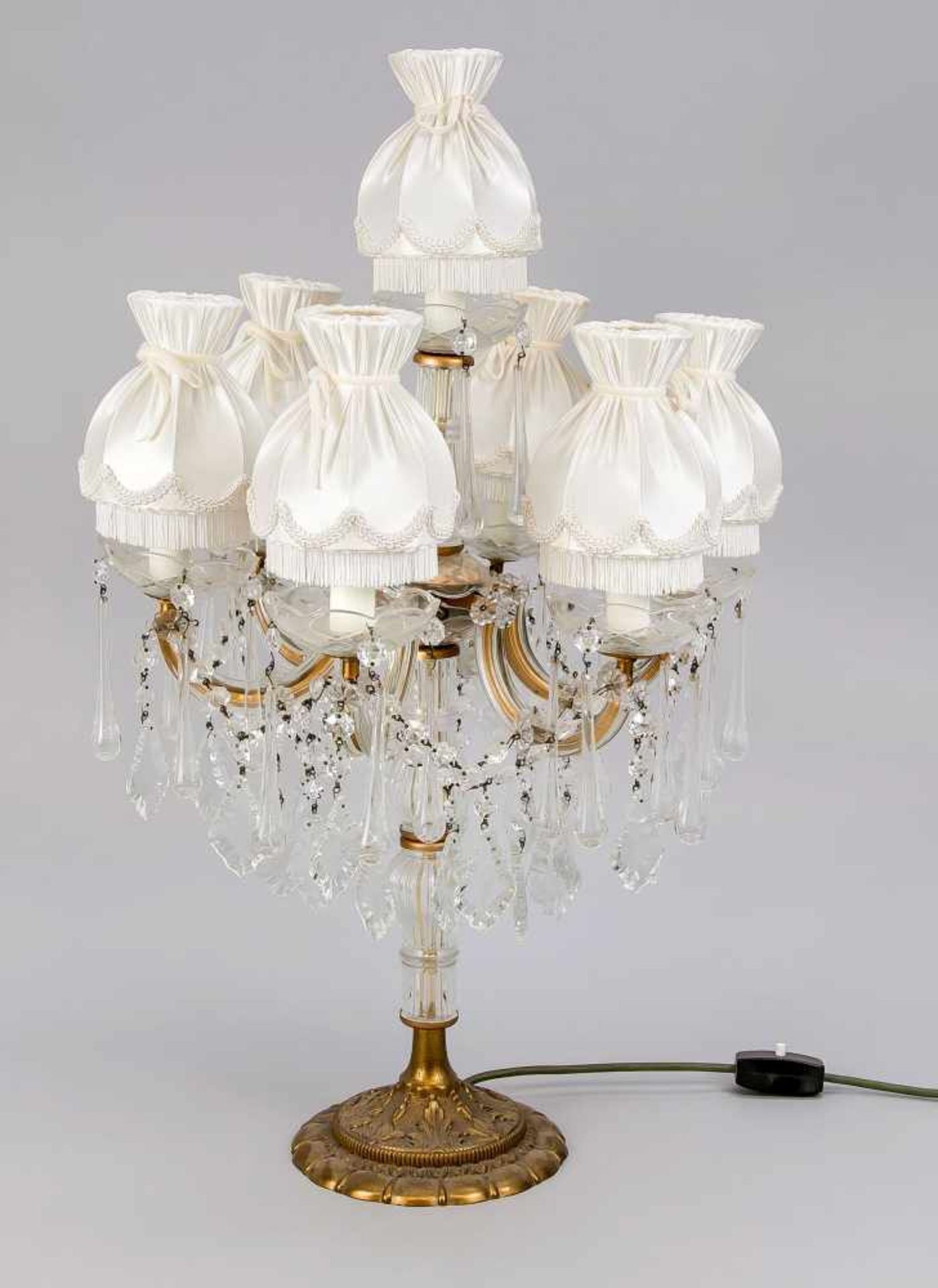 Murano-Prunk-Schlafzimmerlampe, Mitte 20. Jh. Runder, reliefierter und ornamentierter Fuß,