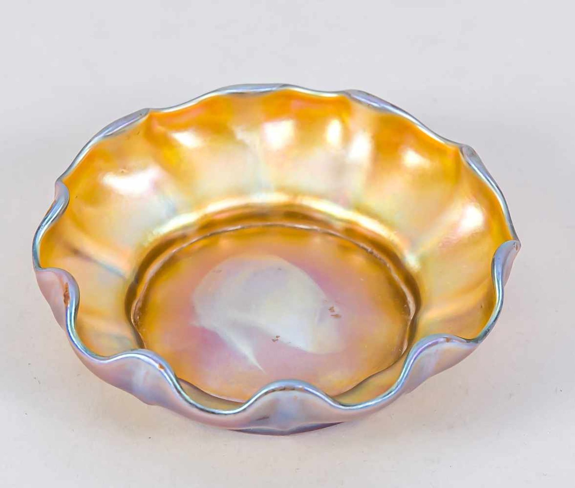 Rundes Fingerschälchen, wohl Louis Comfart Tiffany, 20. Jh., sog. Favrile-Glas, runder