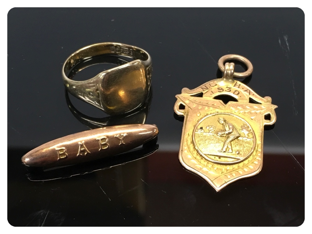 9CT. GOLD SIGNET RING, SHIELD FOB AND BA
