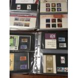 GB: BOX WITH 1964-2006 PRESENTATION PACKS IN SIX ALBUMS, COMMEMS ONLY