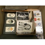 BOX OF MIXED CIG CARDS ON LEAVES, IN ALBUM AND LOOSE, SOME EARLIER PLAYER PART SETS, ETC.