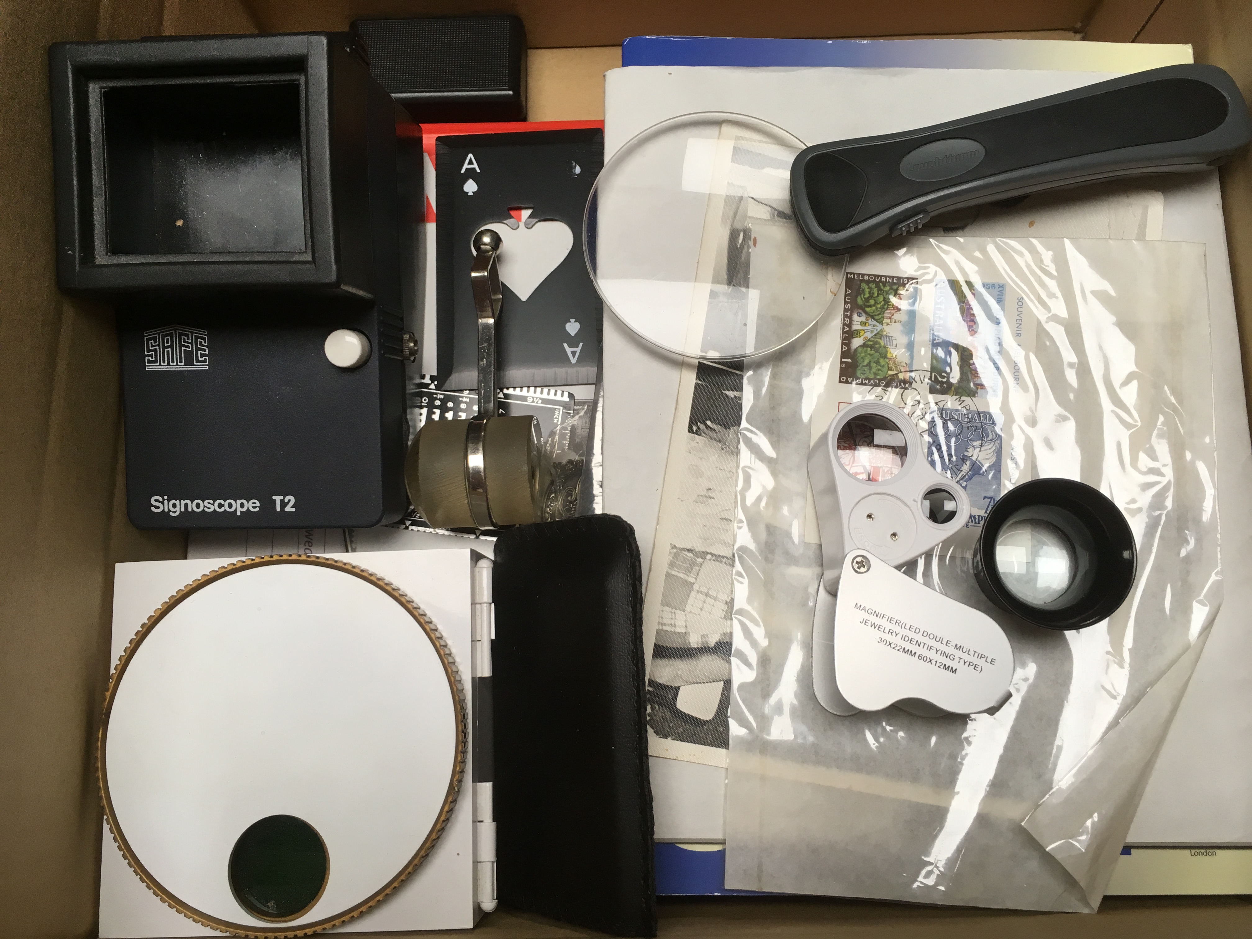 SMALL BOX ACCESSORIES WITH SIGNOSCOPE T2, SIGNOSCOPE, MAGNIFIERS, SG GB CONCISE 2019 ETC.