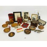 BOX OF COLLECTIBLES TO INCLUDE TREEN ITEMS TO INCLUDE TAPE MEASURE,