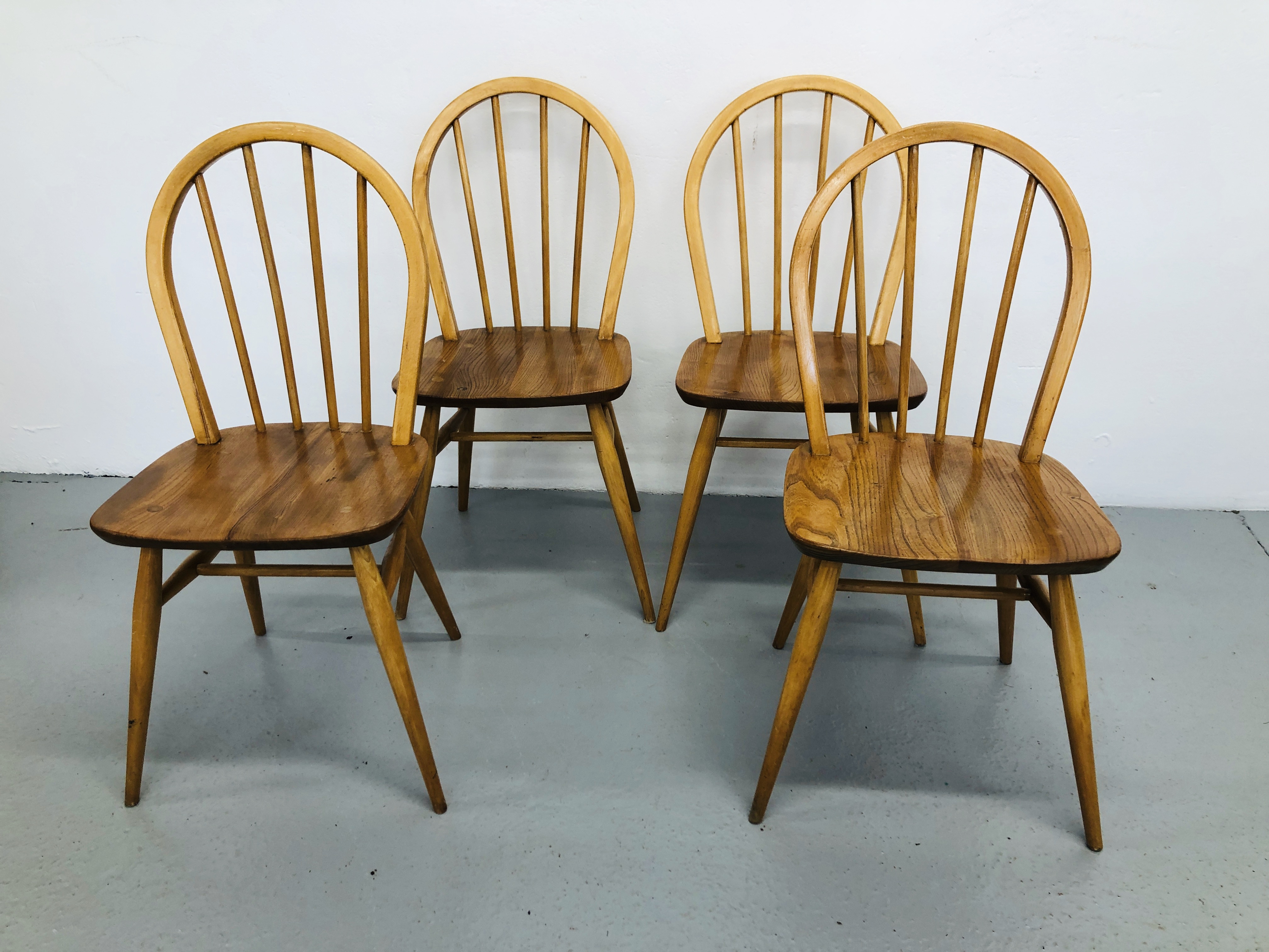 ERCOL DROP FLAP DINING TABLE AND FOUR ERCOL DINING CHAIRS - Image 4 of 4
