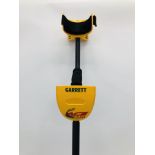 A GARRETT ACE 250 METAL DETECTOR WITH INSTRUCTION CD, TRAVEL BAG,