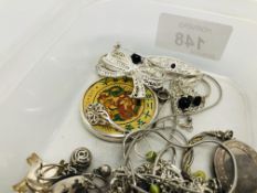 BOX OF MIXED MAINLY SILVER JEWELLERY TO INCLUDE BROOCHES, RINGS, EARRINGS & PENDANTS ETC.