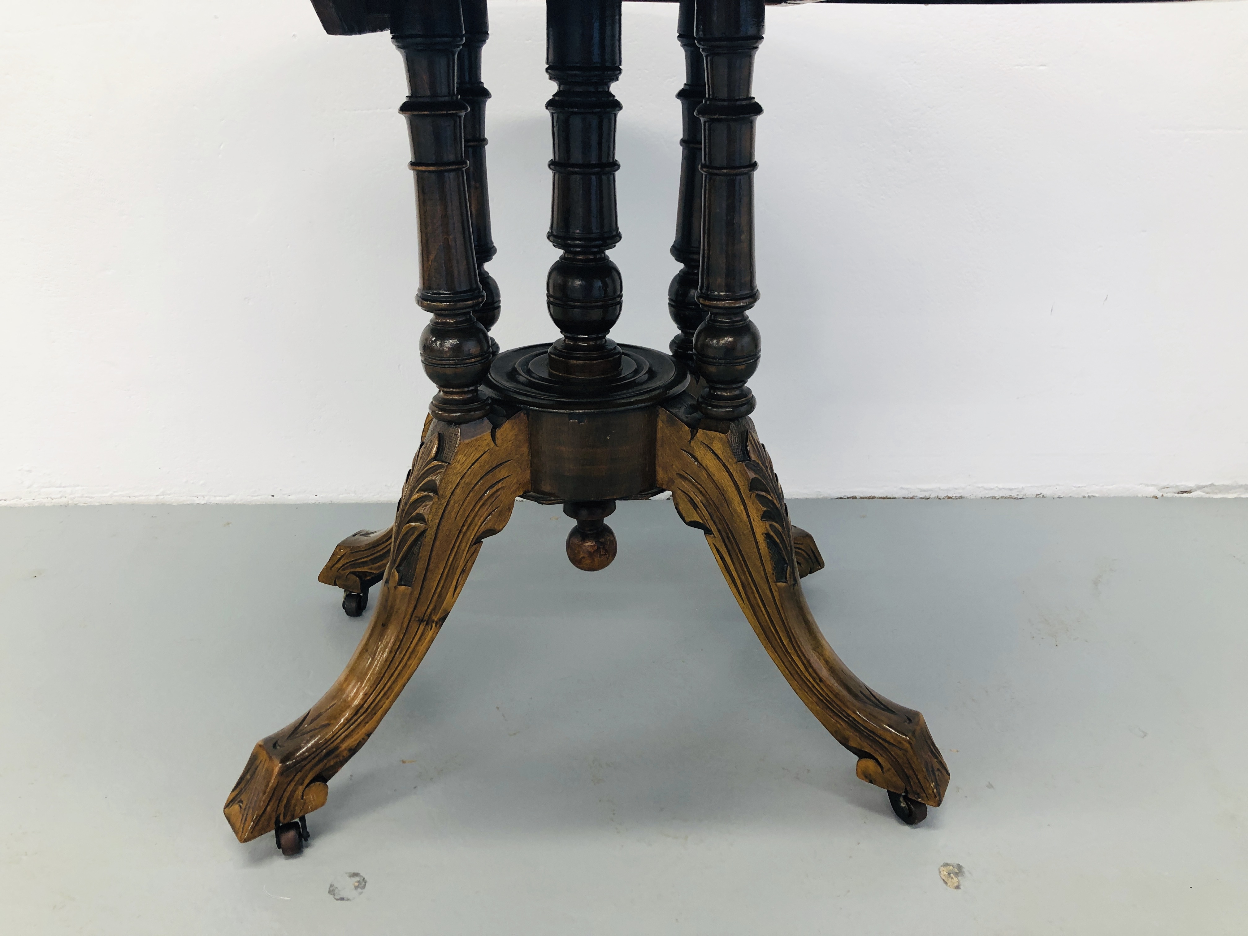VICTORIAN INLAID TILT TOP PARLOUR TABLE - Image 3 of 3