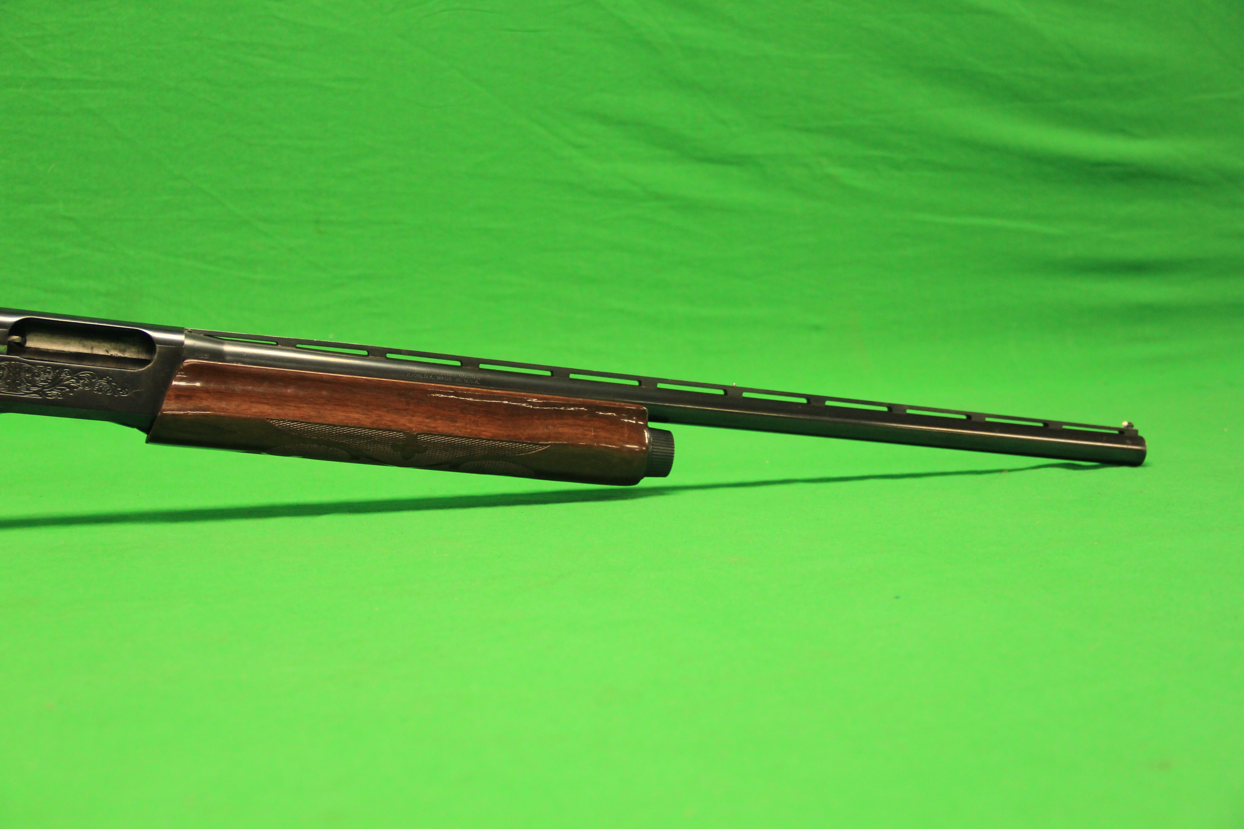 REMINGTON 12 BORE SELF LOADING WITH ADDITIONAL BARREL #N459313V (ALL GUNS TO BE INSPECTED AND - Image 4 of 8