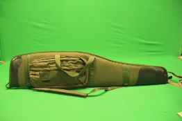 ODGEN GREEN CANVAS RIFLE CASE WITH SIDE POCKETS