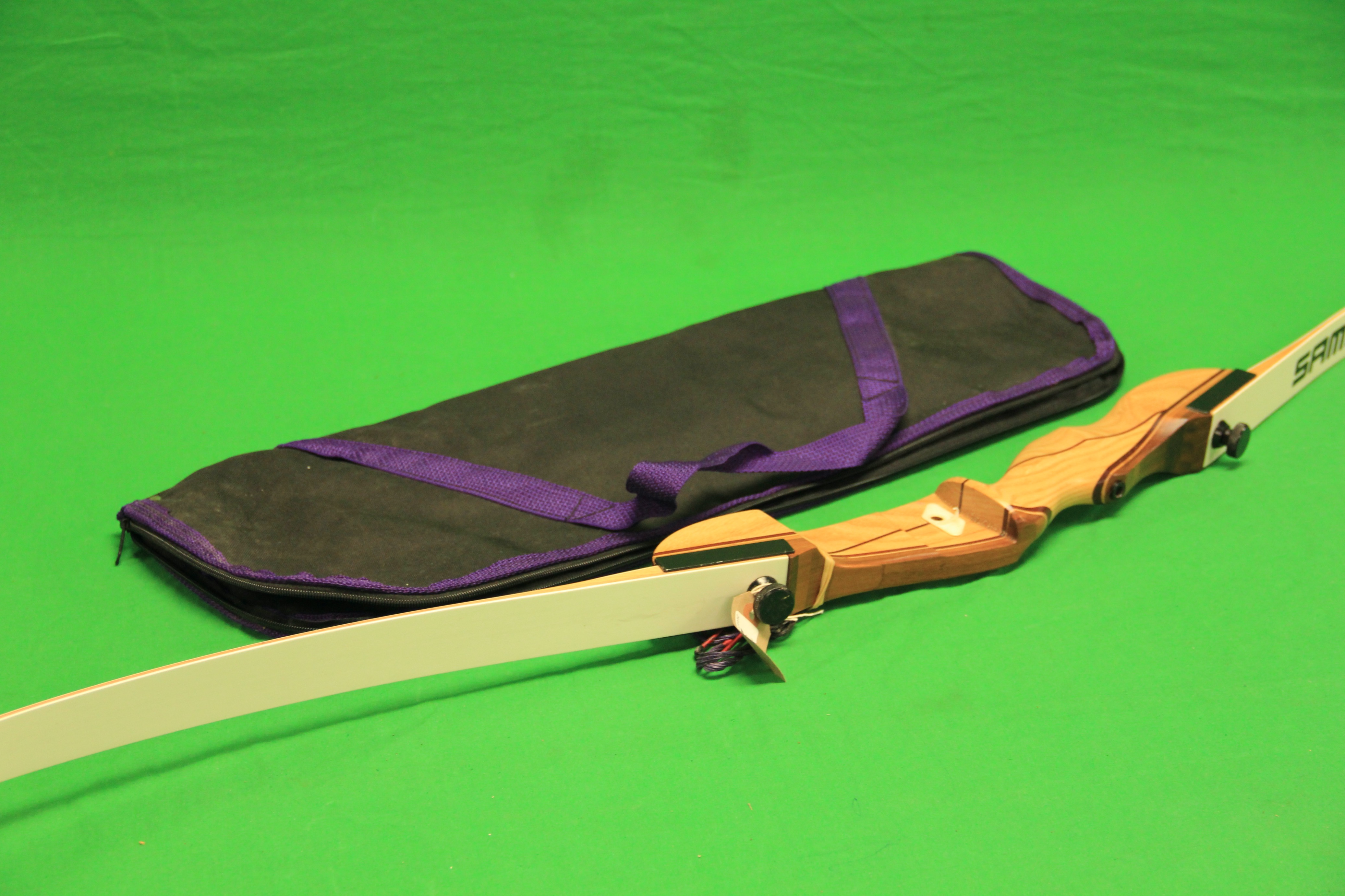 ARCHERY BOW WITH SAMICK POLARIS LIMBS IN TRAVEL CASE - COLLECTION ONLY - Image 6 of 6